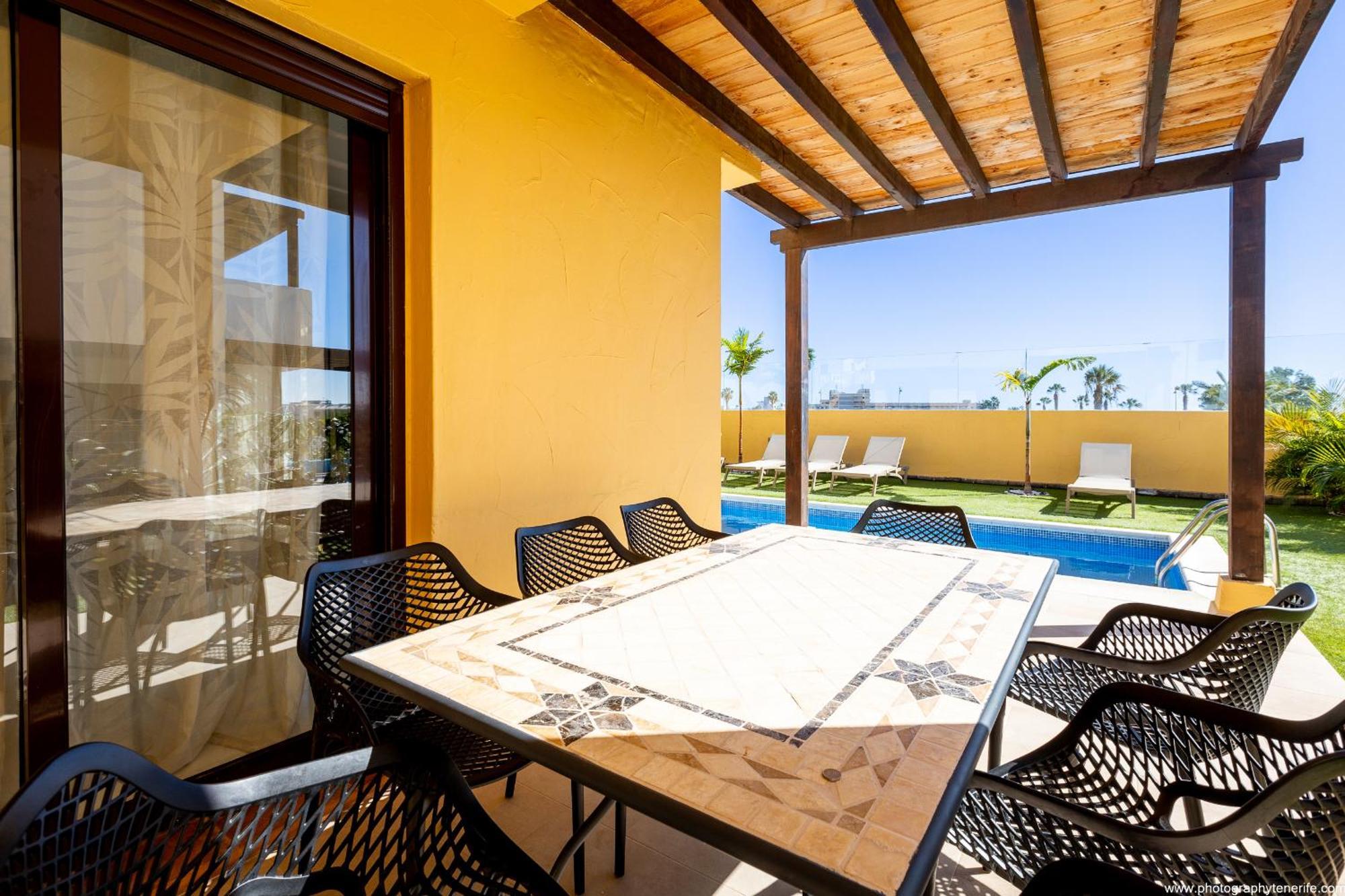 Villa With 4 Bedrooms And Private Heated Pool San Miguel de Abona Extérieur photo